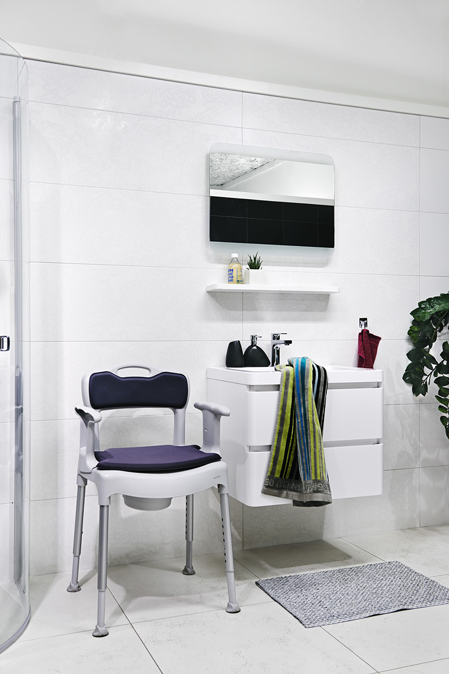 Etac Swift Commode Banyo ve Tuvalet Sandalyesi 6